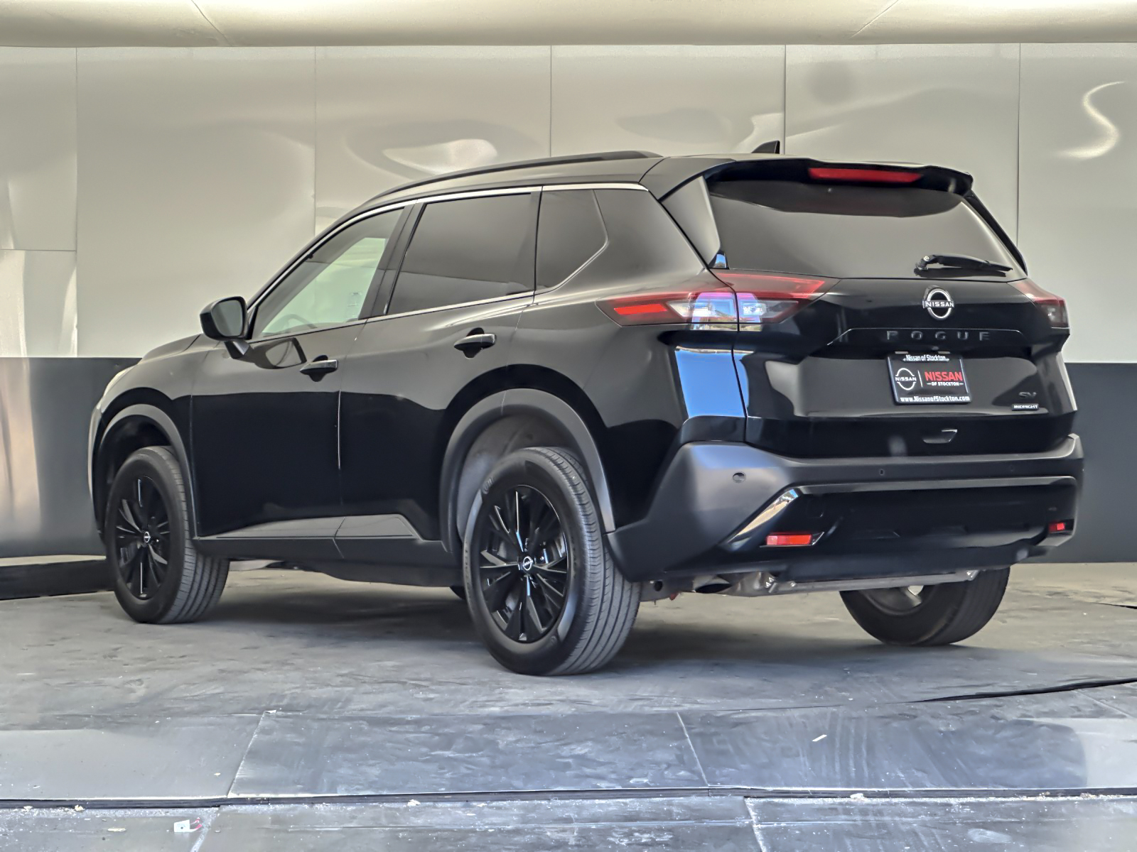 Used 2023 Black Nissan SV image 5