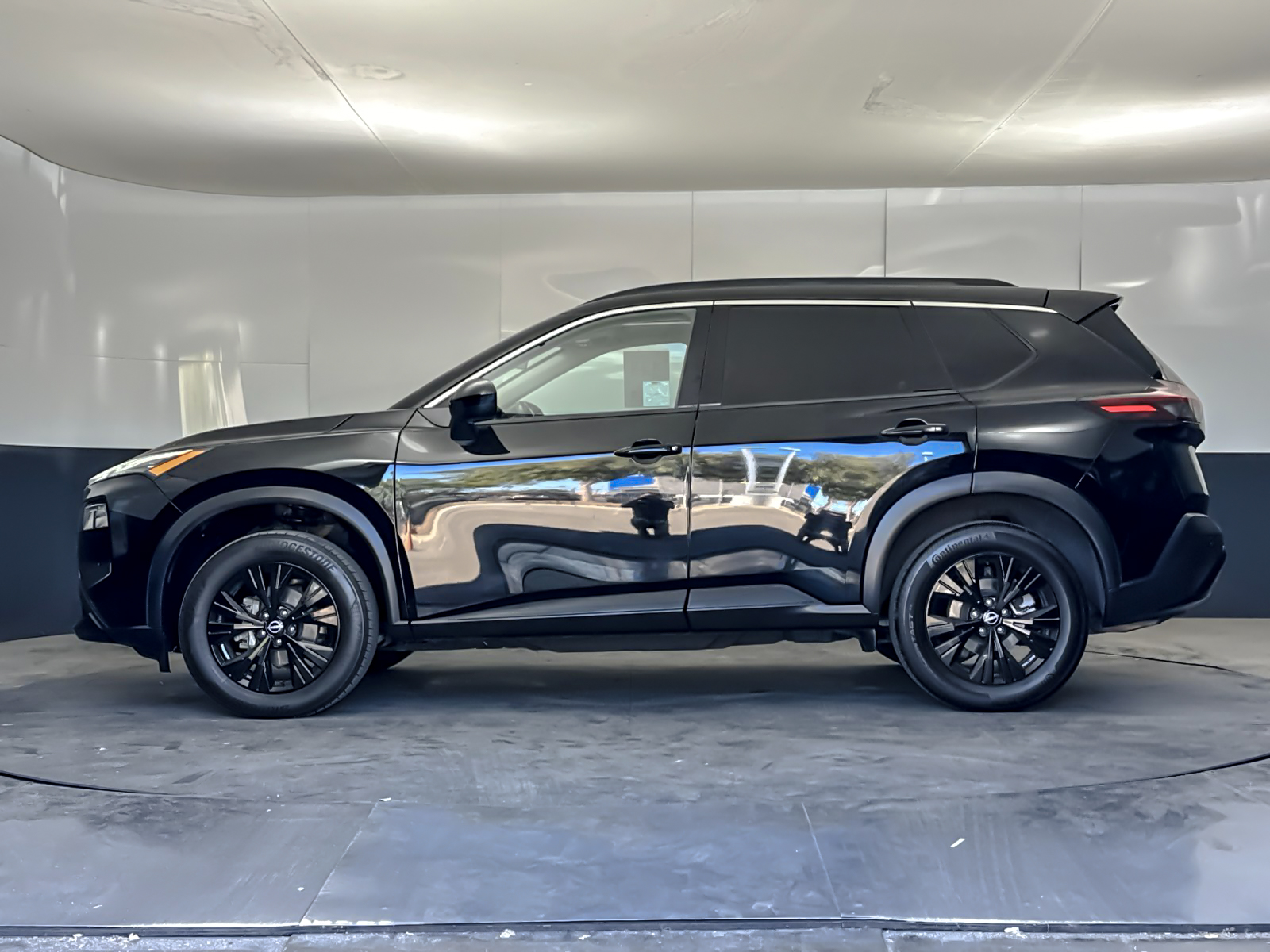 Used 2023 Black Nissan SV image 6