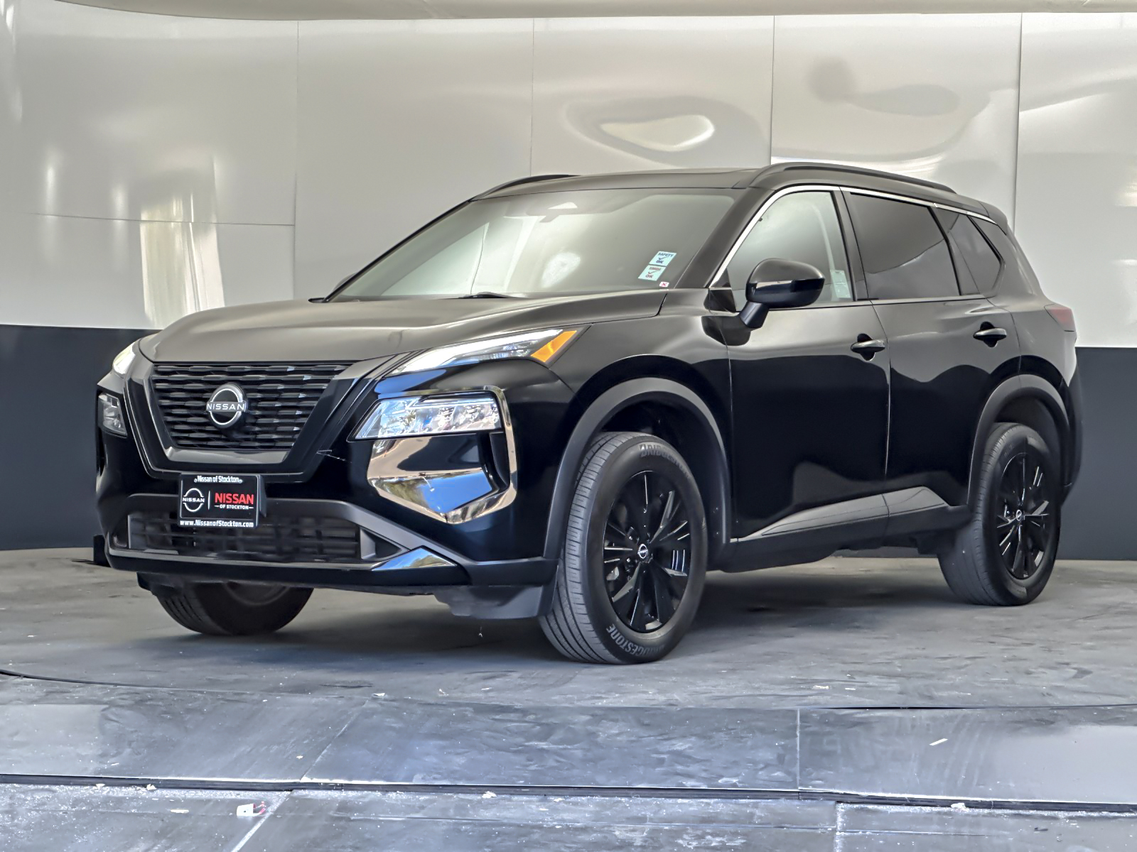 Used 2023 Black Nissan SV image 7