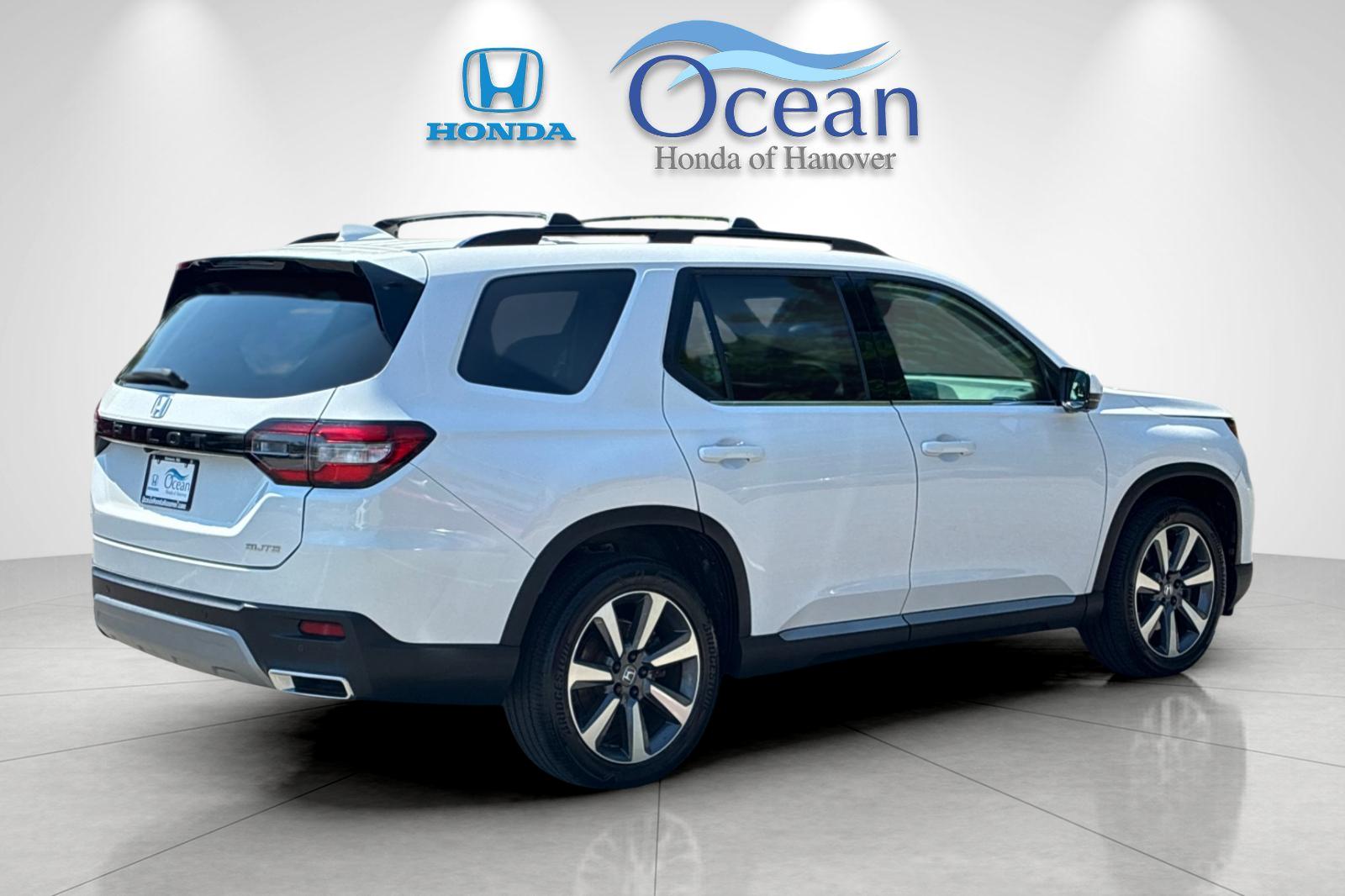 Used 2025 Platinum White Pearl Honda Elite image 3