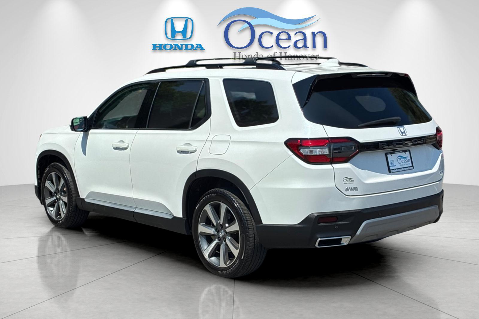 Used 2025 Platinum White Pearl Honda Elite image 5