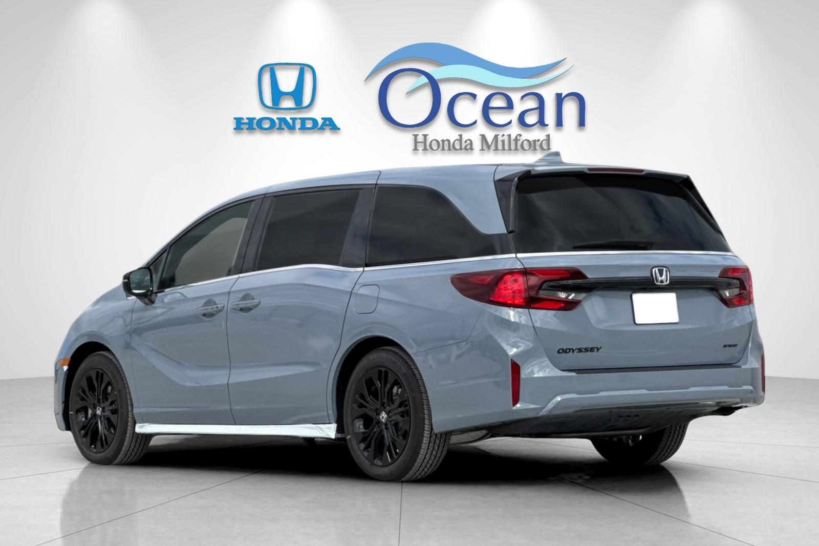 New 2026 Sonic Gray Pearl Honda Sport-L image 3