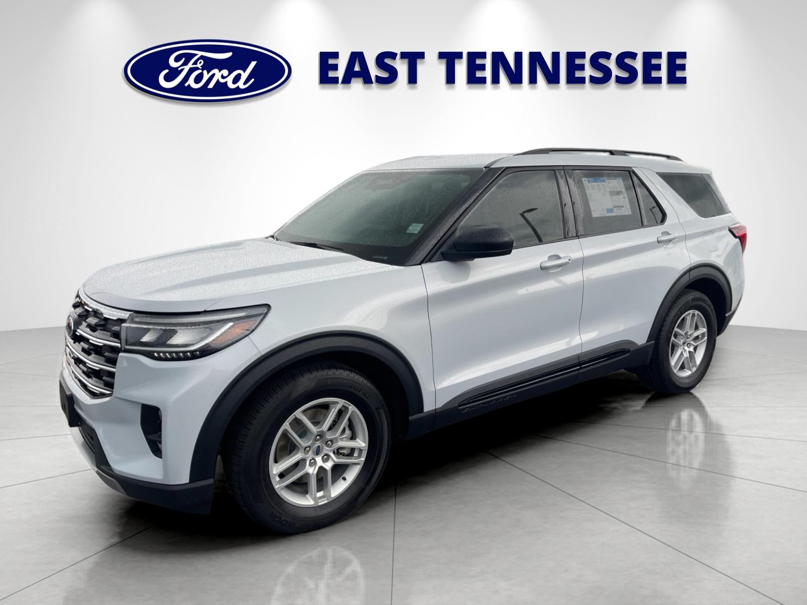 New 2026 Space White Metallic Ford Active image 7