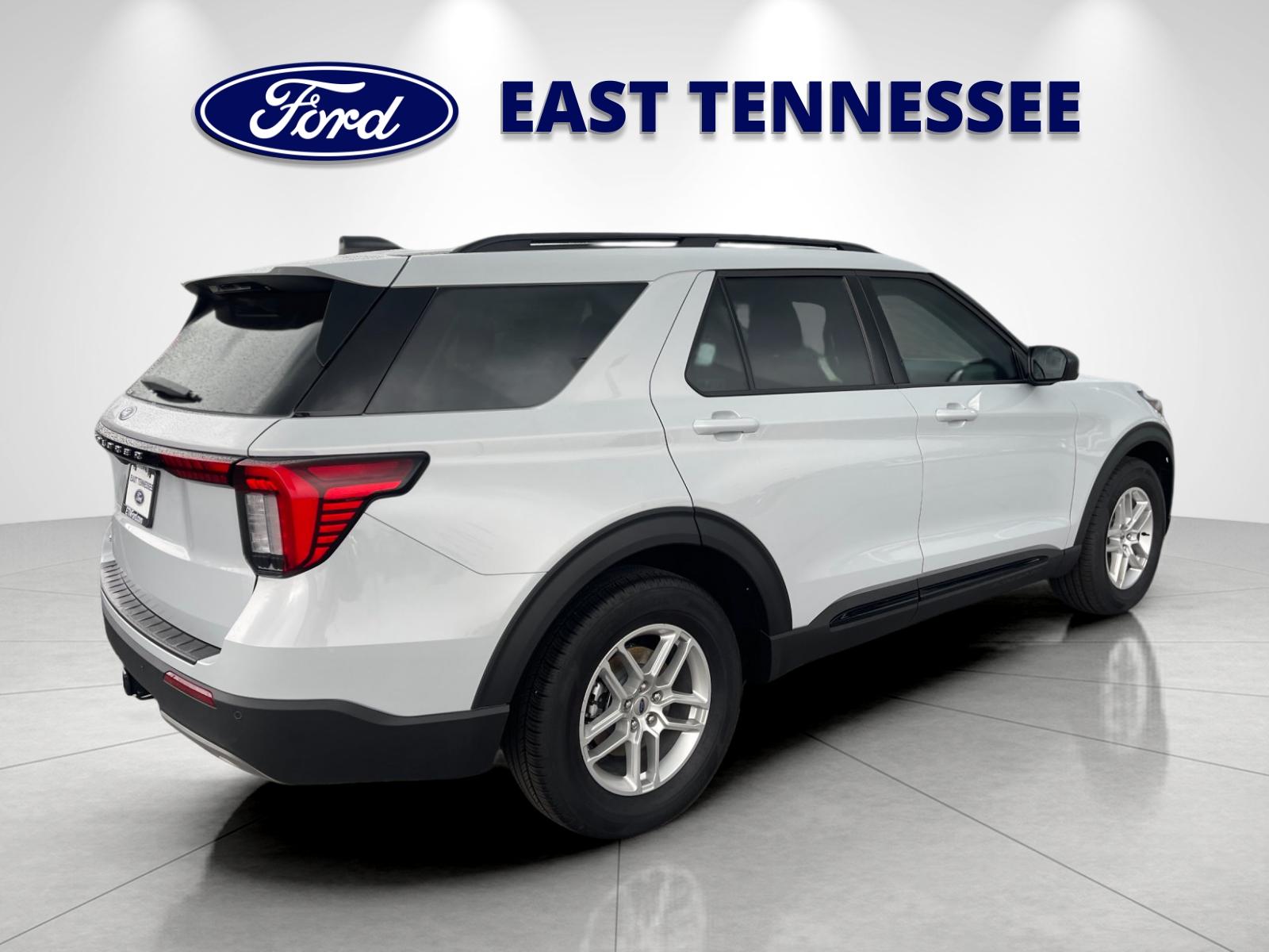 New 2026 Space White Metallic Ford Active image 3