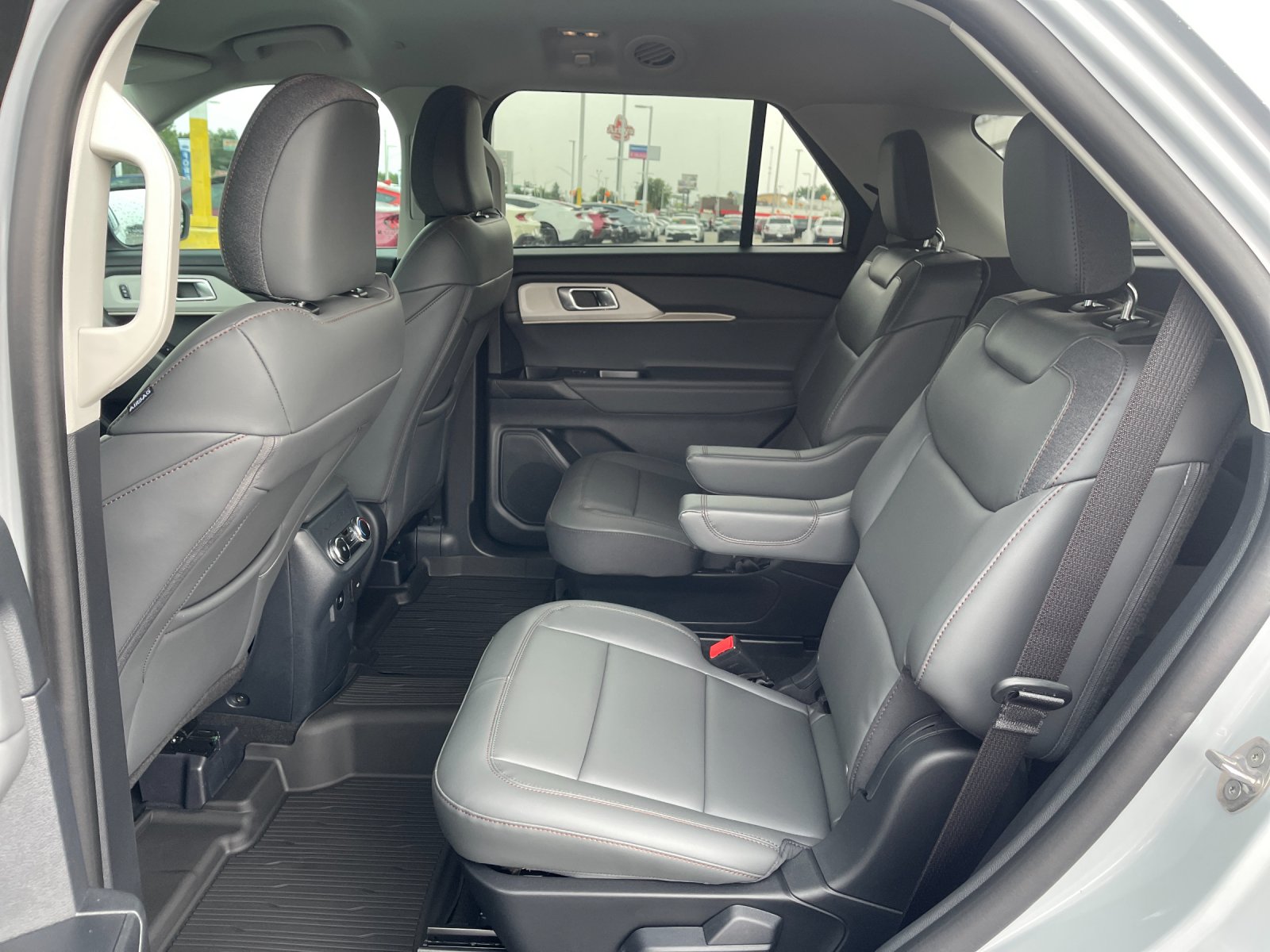New 2026 Space White Metallic Ford Active image 13