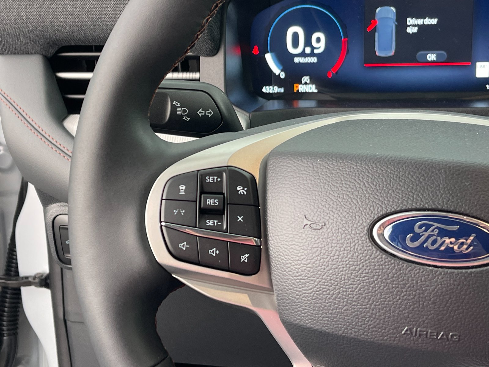 New 2026 Space White Metallic Ford Active image 26