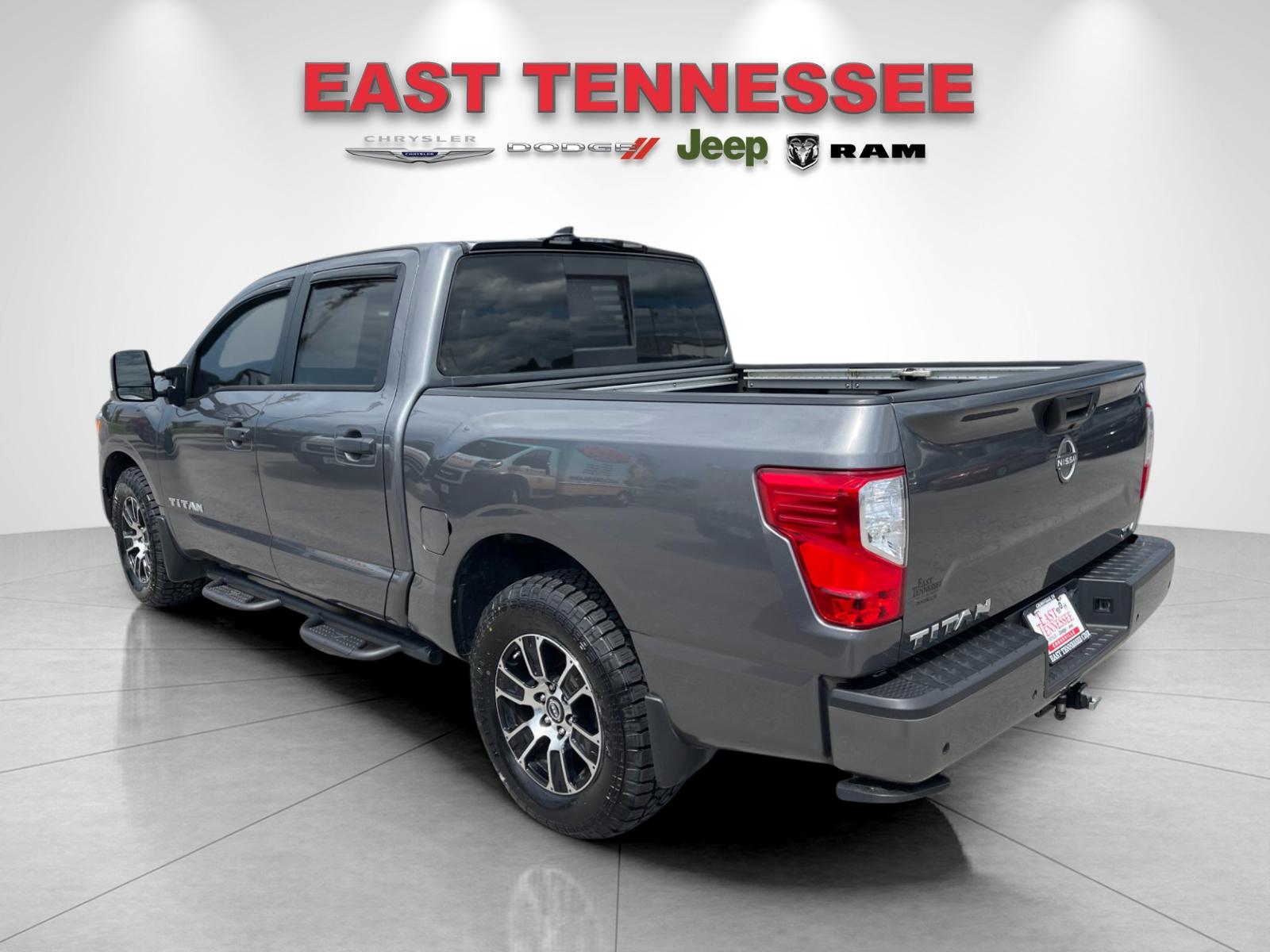 Used 2023 Gray Nissan SV image 5