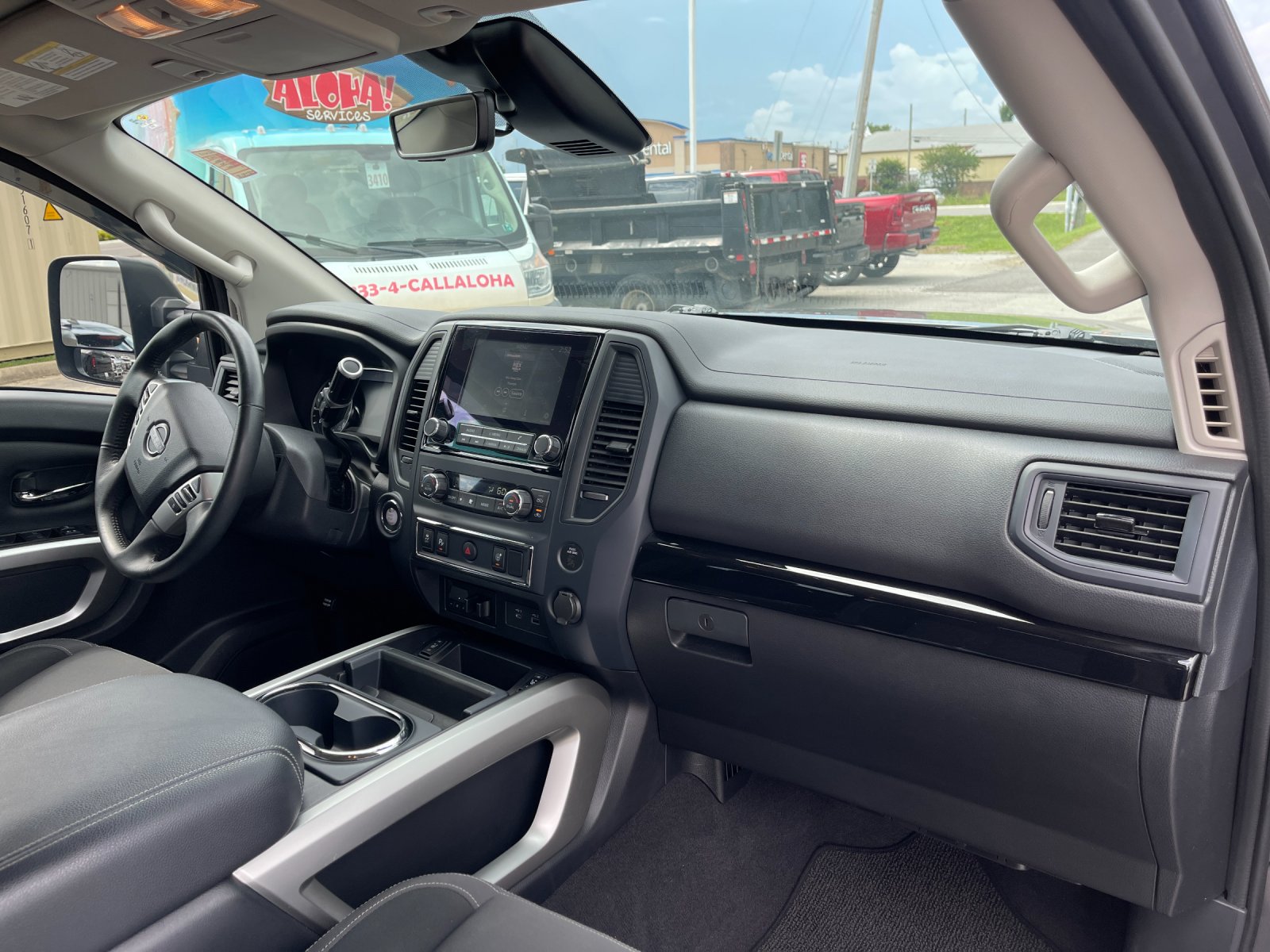Used 2023 Gray Nissan SV image 17