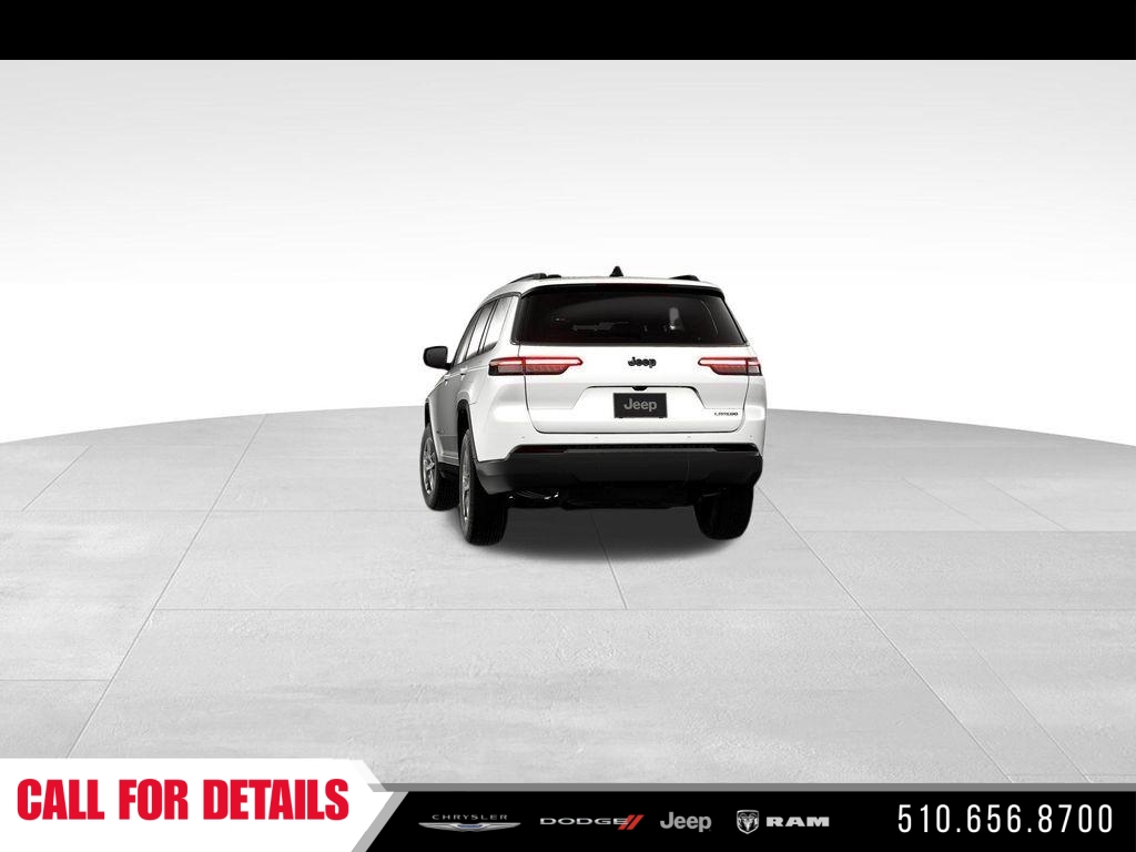 New 2026 Bright White Clear-Coat Exterior Paint Jeep  image 13
