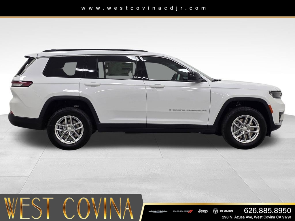 New 2026 Bright White Clear-Coat Exterior Paint Jeep  image 4