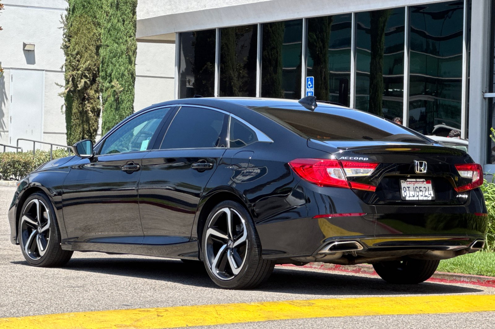 Certified Used 2020 Crystal Black Pearl Honda Sport image 6
