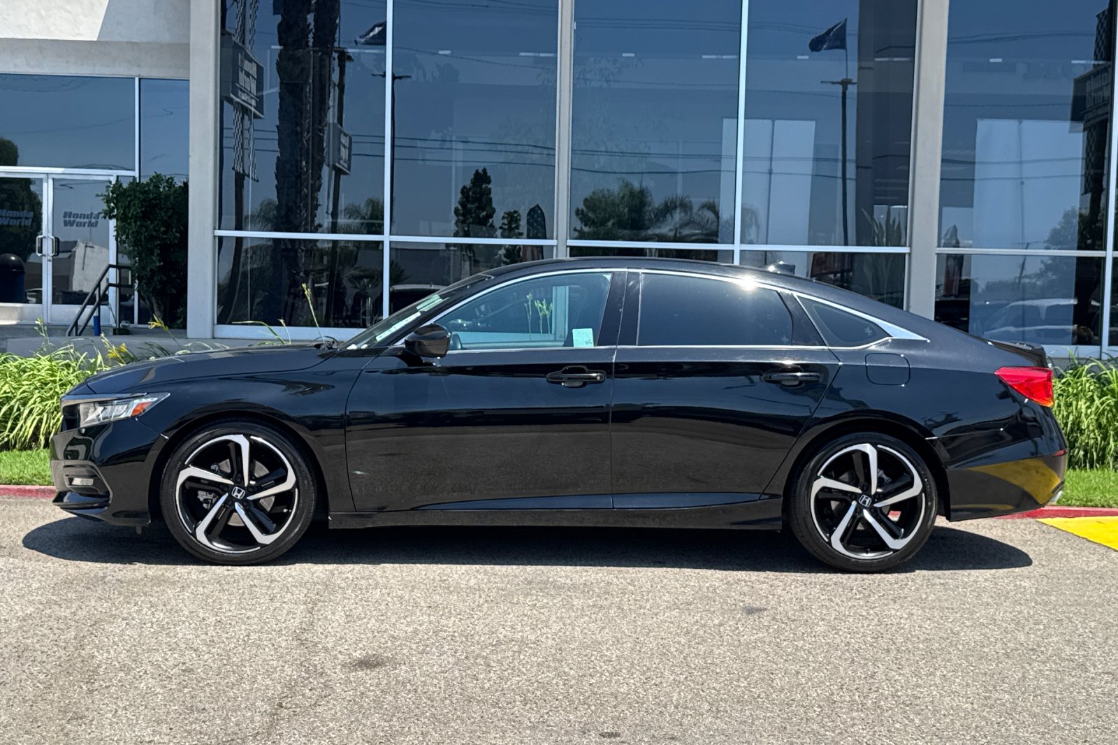 Certified Used 2020 Crystal Black Pearl Honda Sport image 7