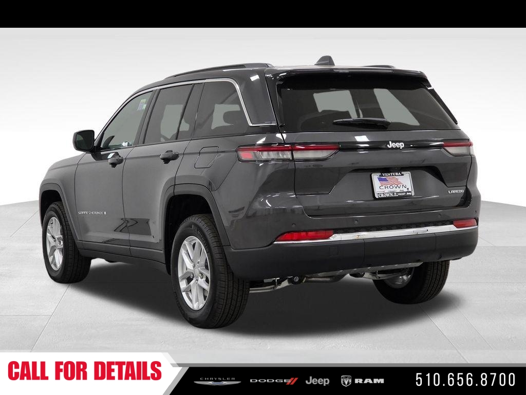 New 2026 Baltic Gray Metallic Clear-Coat Exterior Paint Jeep Laredo image 7