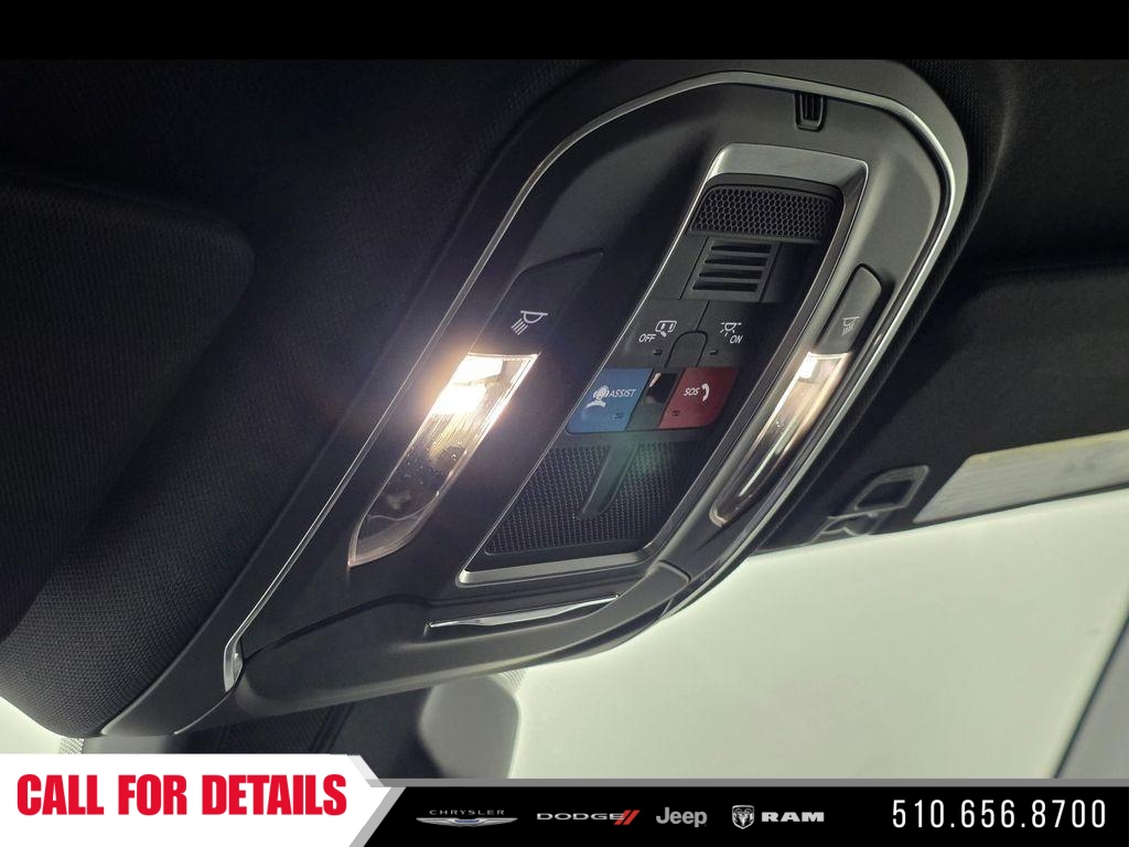 New 2026 Baltic Gray Metallic Clear-Coat Exterior Paint Jeep Laredo image 15