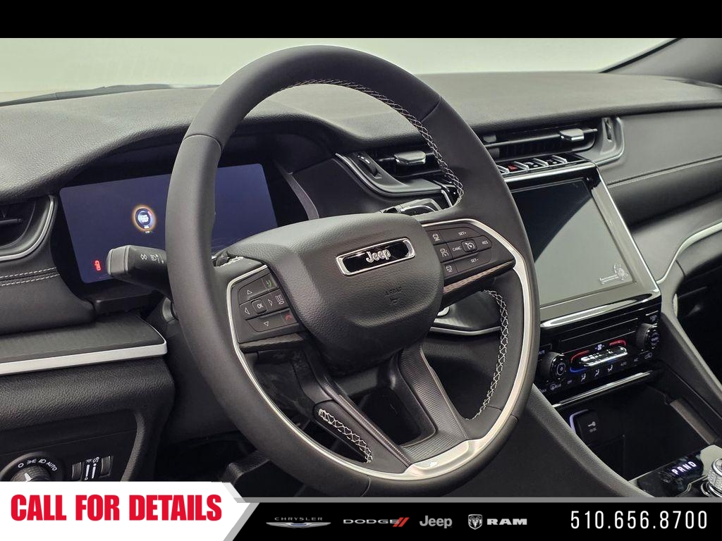 New 2026 Baltic Gray Metallic Clear-Coat Exterior Paint Jeep Laredo image 18