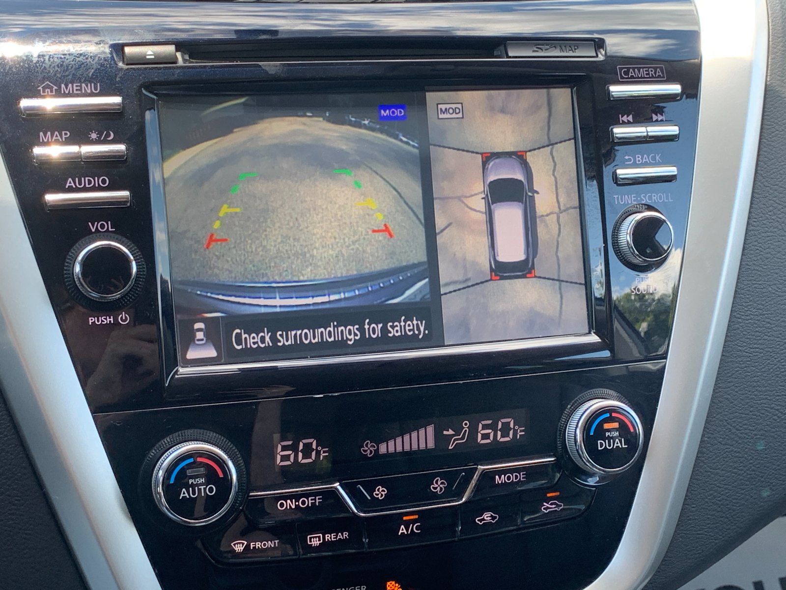 Used 2018 Gray Nissan SL image 21