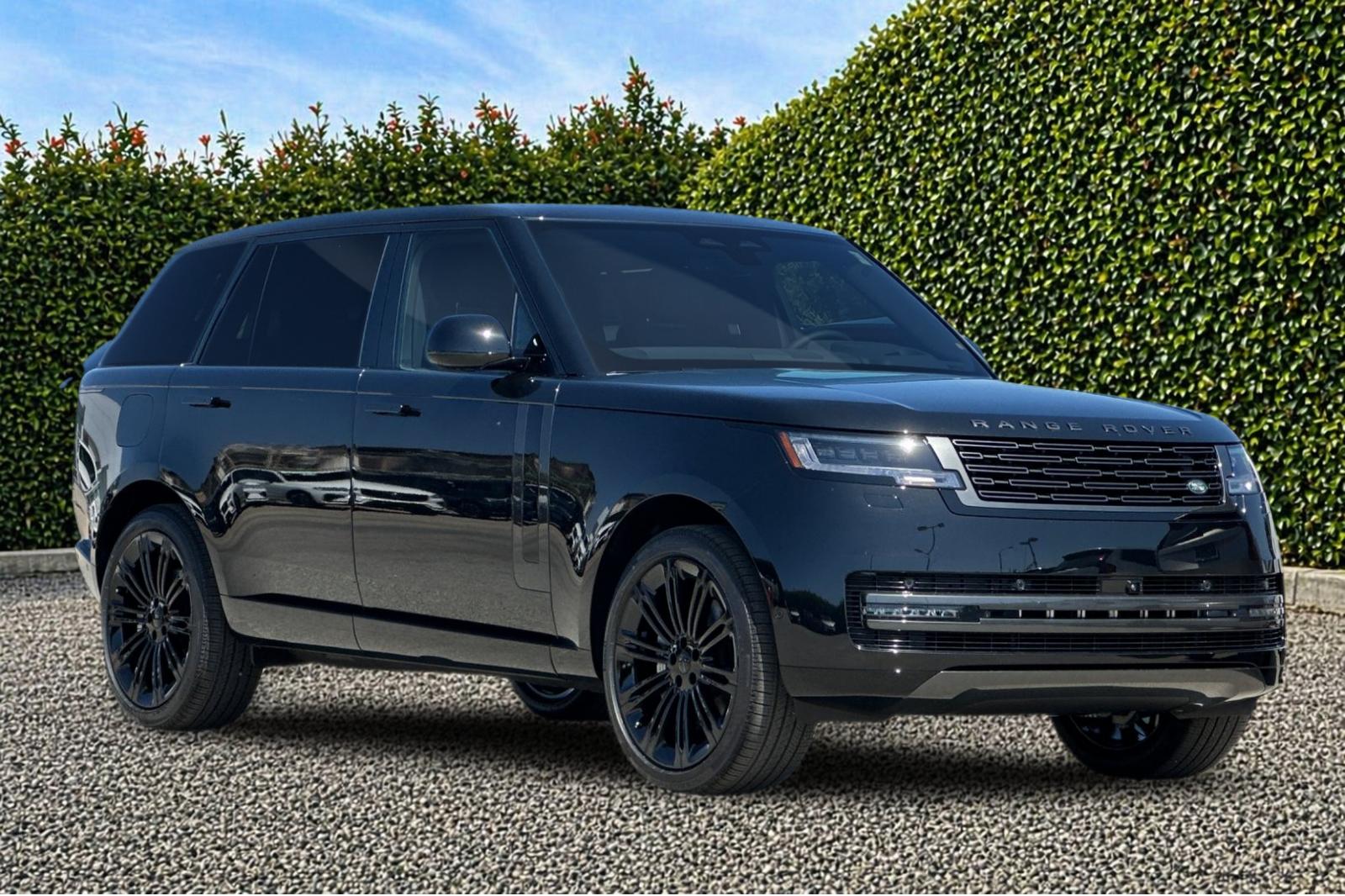 New 2026 Santorini Black Land Rover SE image 8