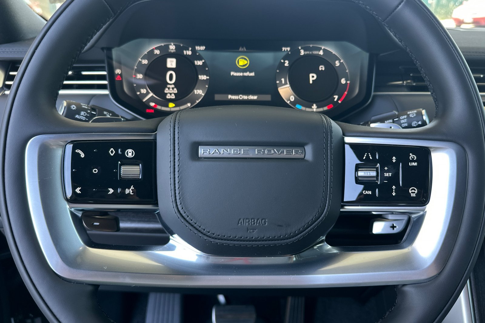 New 2026 Santorini Black Land Rover SE image 24