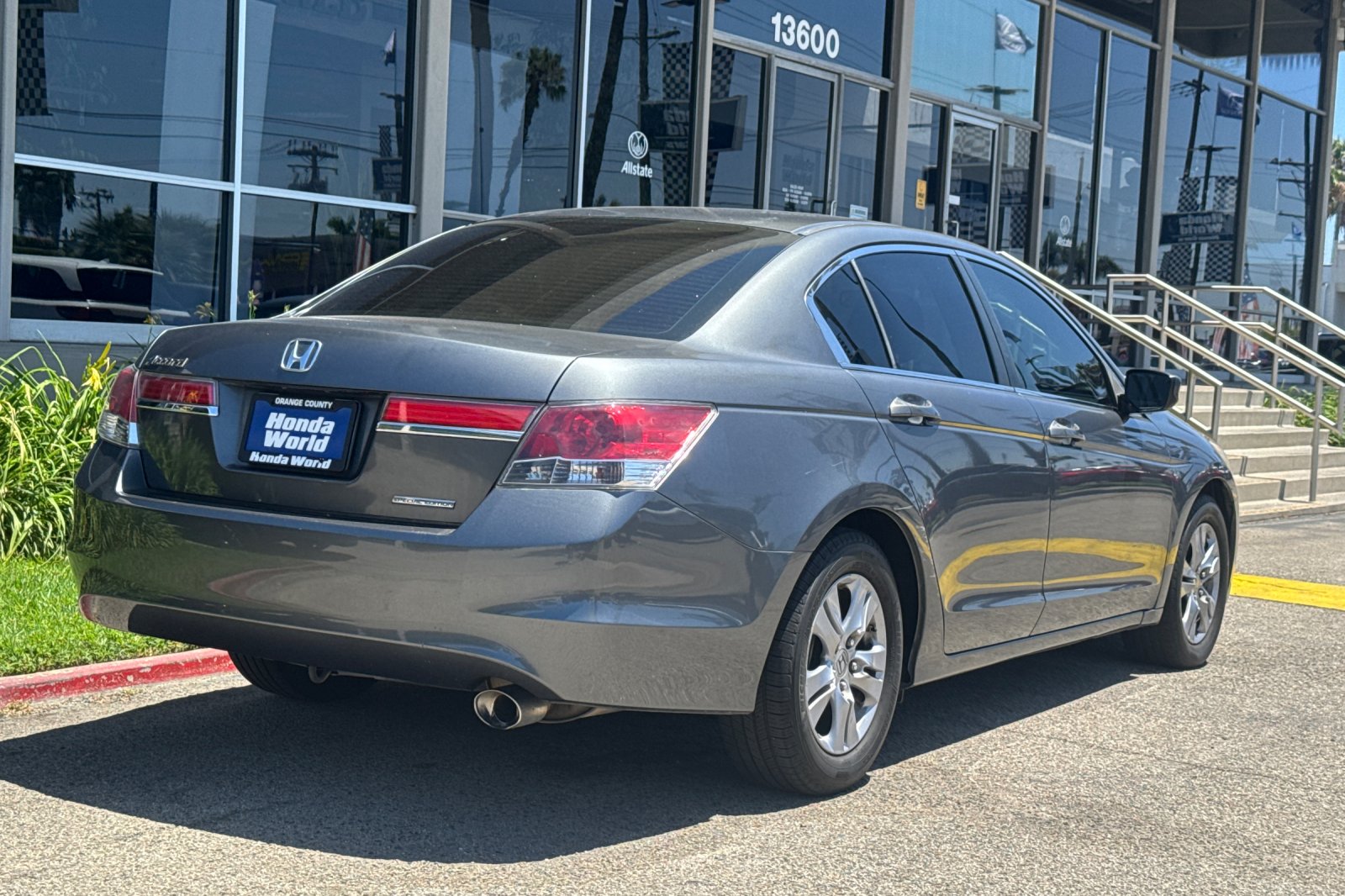 Used 2012 Polished Metal Metallic Honda SE image 5