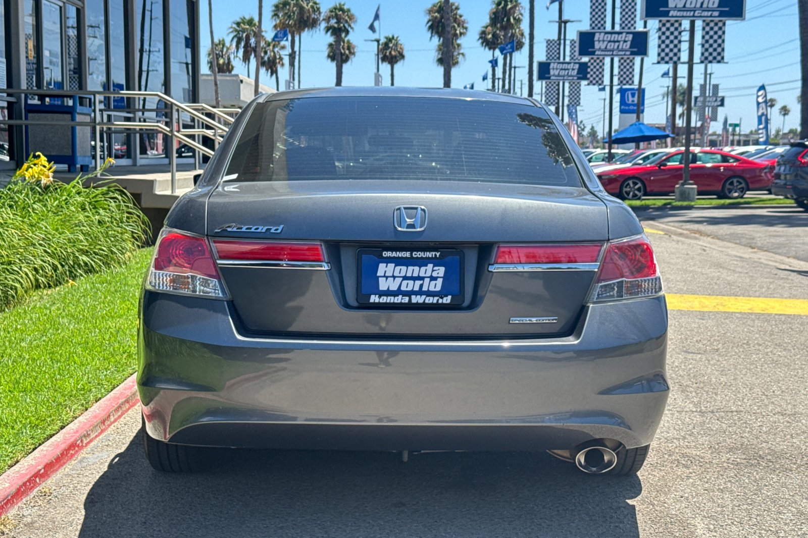 Used 2012 Polished Metal Metallic Honda SE image 6