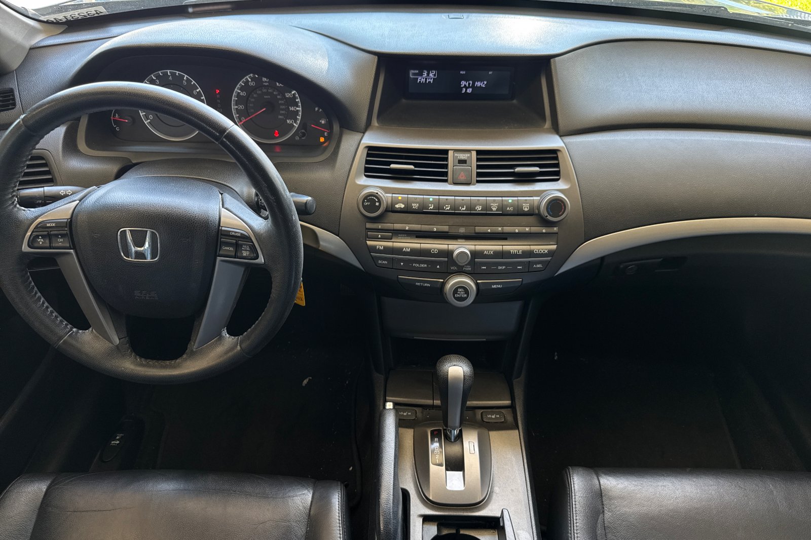 Used 2012 Polished Metal Metallic Honda SE image 9