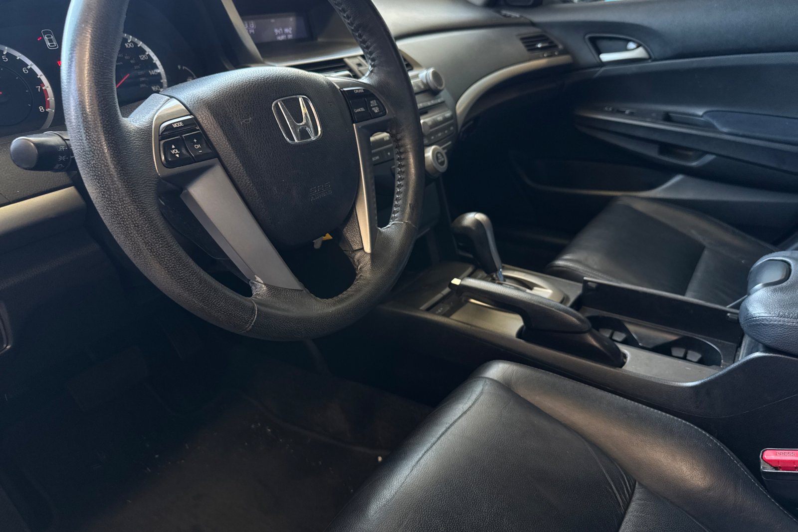 Used 2012 Polished Metal Metallic Honda SE image 7