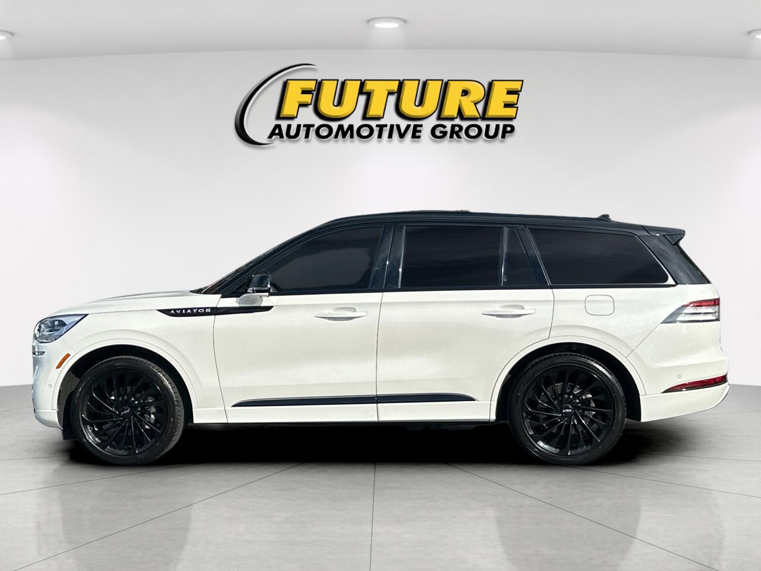 Used 2023 White Lincoln Black Label image 6