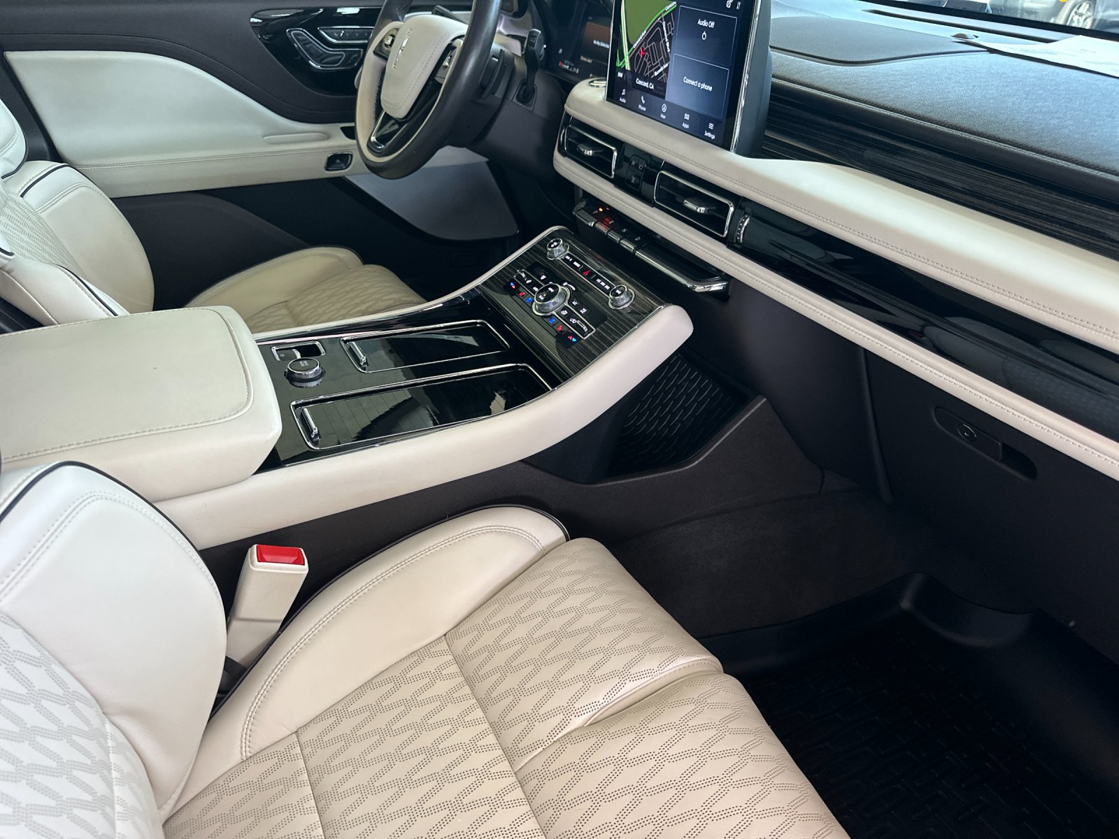 Used 2023 White Lincoln Black Label image 16