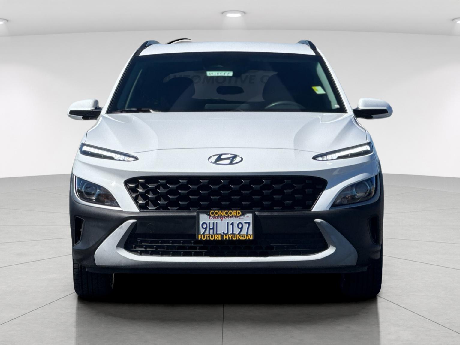 Used 2023 White Hyundai SEL image 8