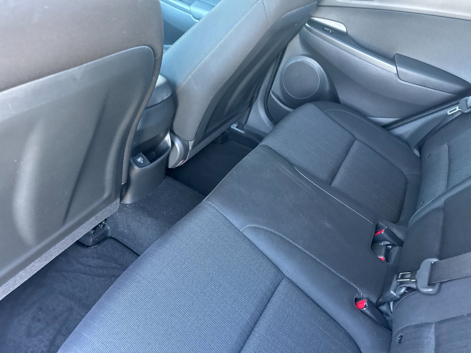 Used 2023 White Hyundai SEL image 11