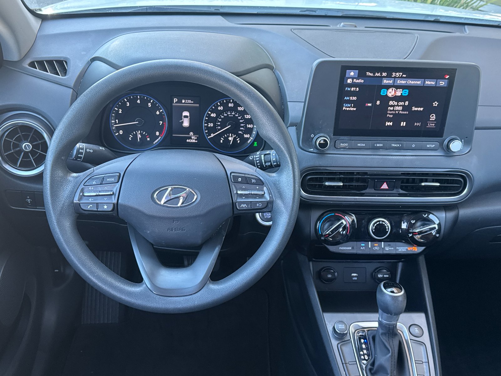 Used 2023 White Hyundai SEL image 13