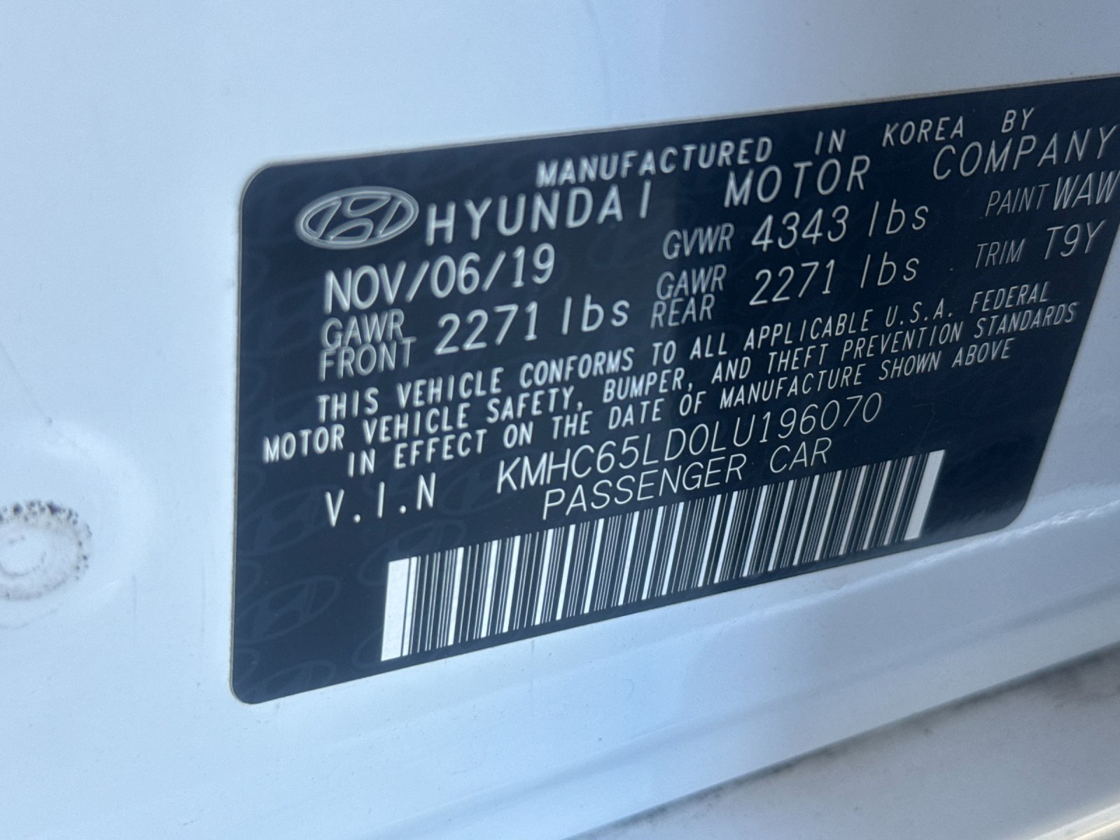 Used 2020 White Hyundai SE image 26