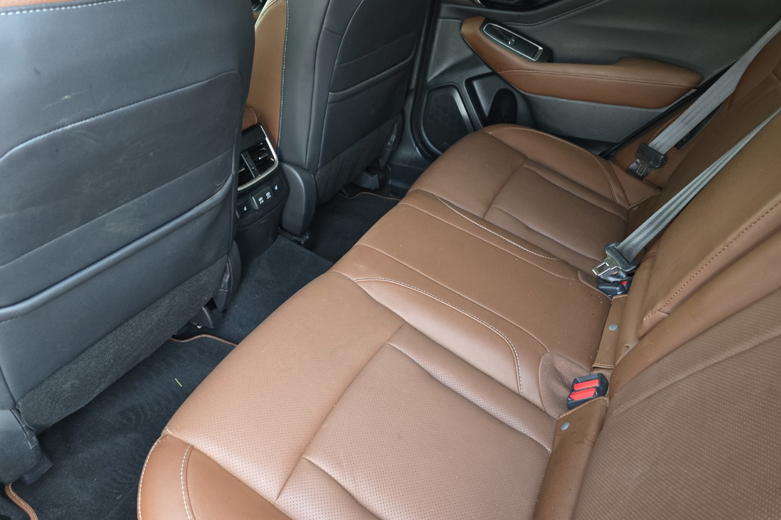 Used 2022 Gray Subaru Touring image 9