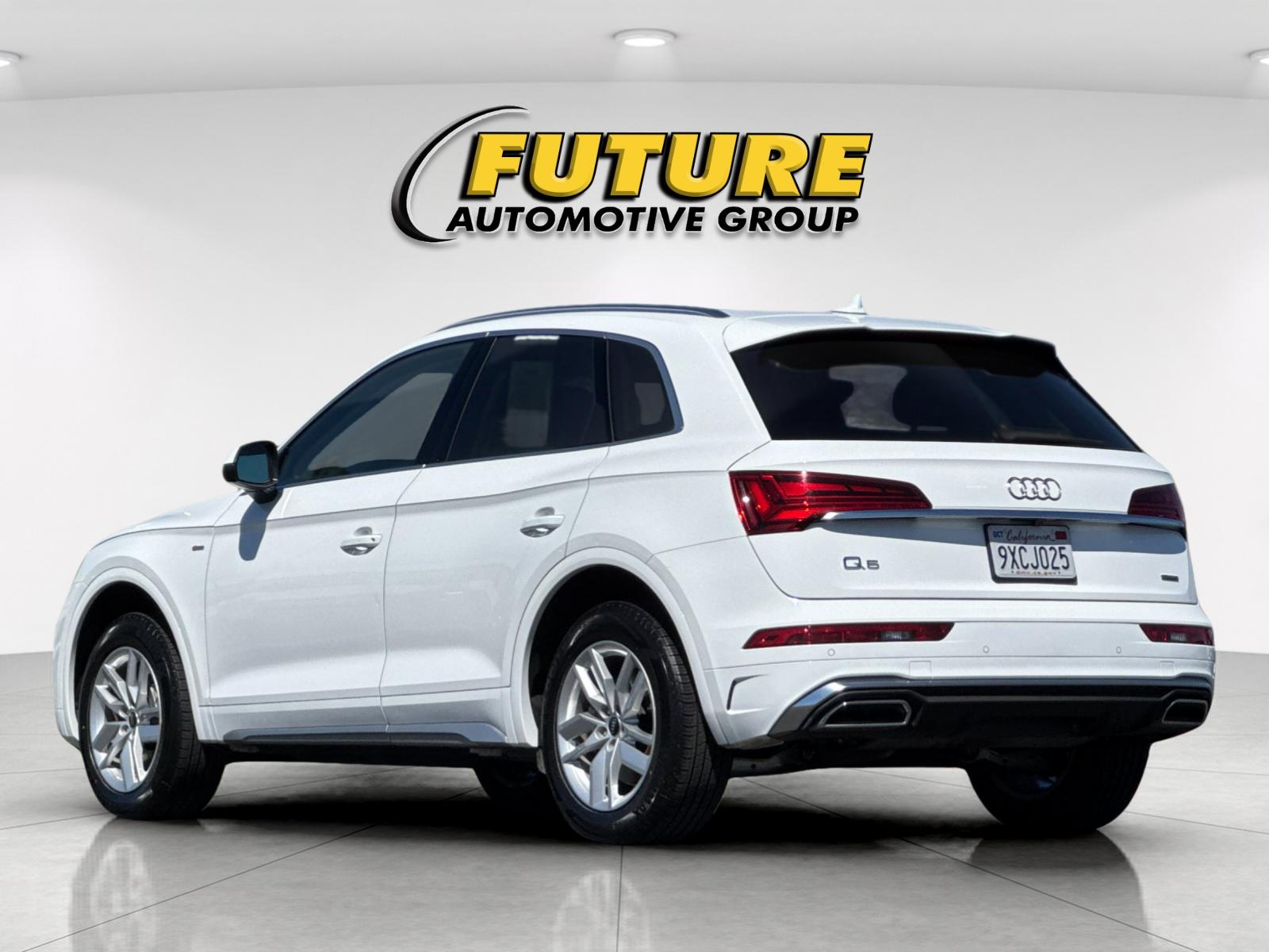Used 2023 White Audi 45 S line Premium image 5