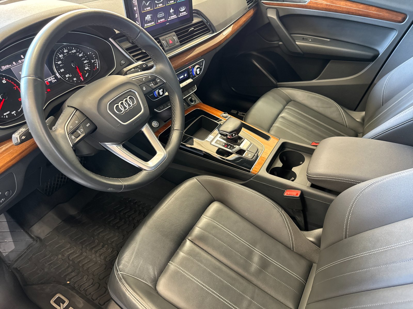Used 2023 White Audi 45 S line Premium image 9