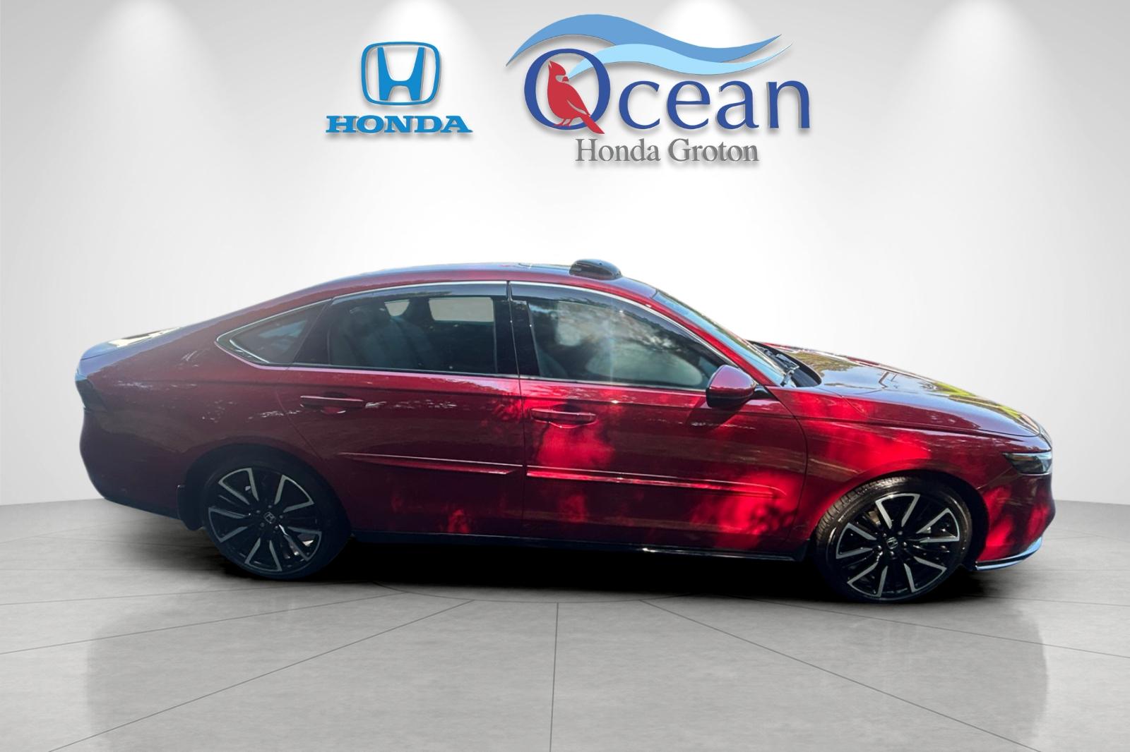 Used 2025 Radiant Red Metallic Honda Touring image 2