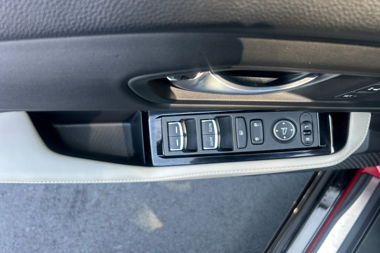 Used 2025 Radiant Red Metallic Honda Touring image 11