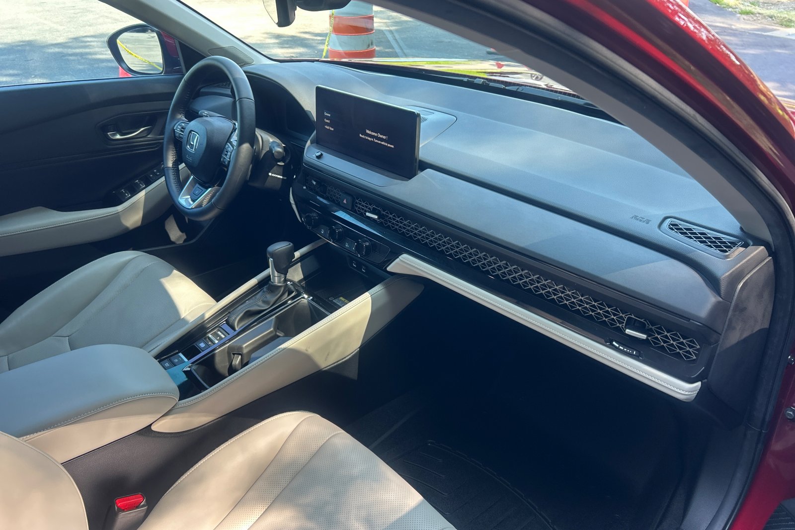 Used 2025 Radiant Red Metallic Honda Touring image 15