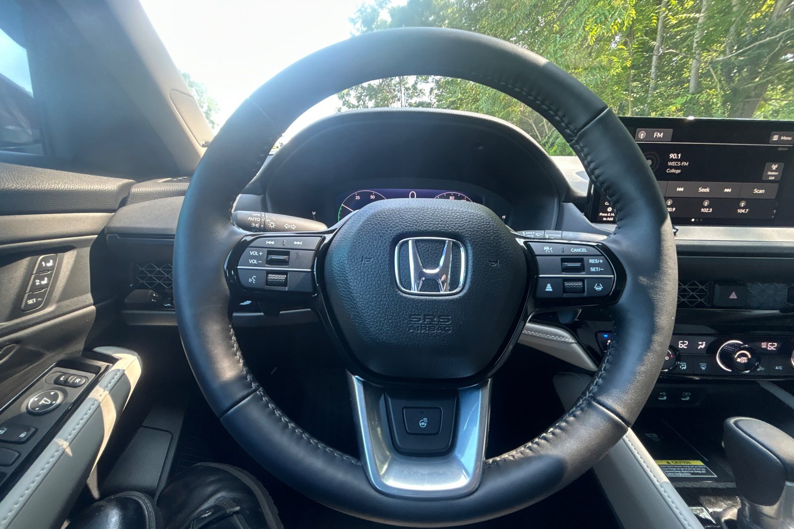 Used 2025 Radiant Red Metallic Honda Touring image 23