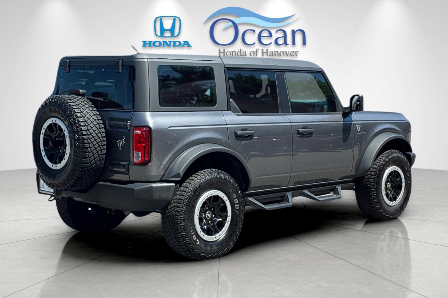 Used 2023 Carbonized Gray Metallic Ford Base image 3