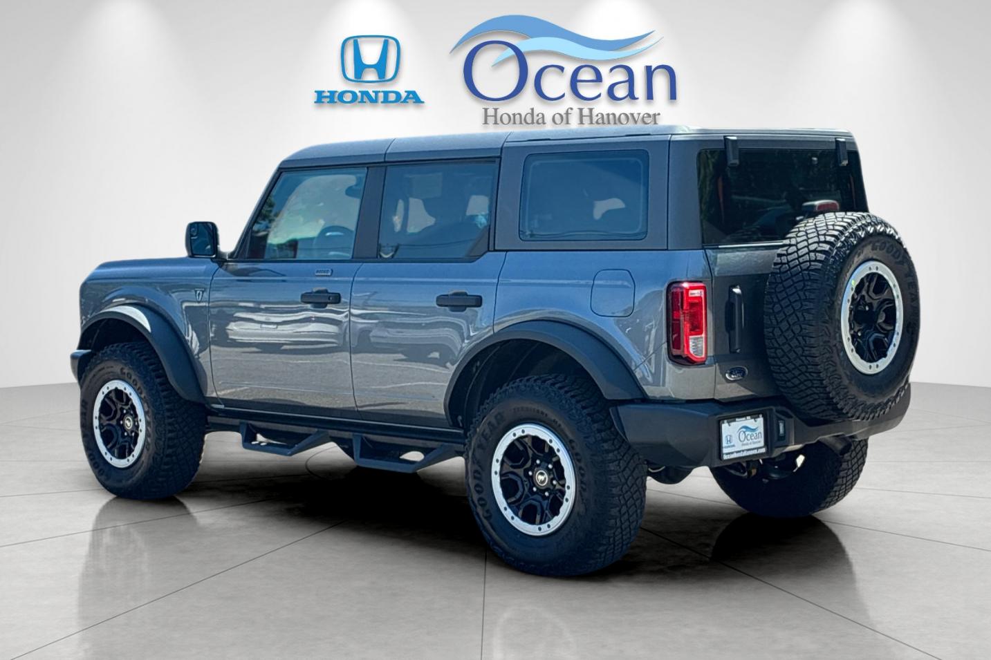 Used 2023 Carbonized Gray Metallic Ford Base image 5