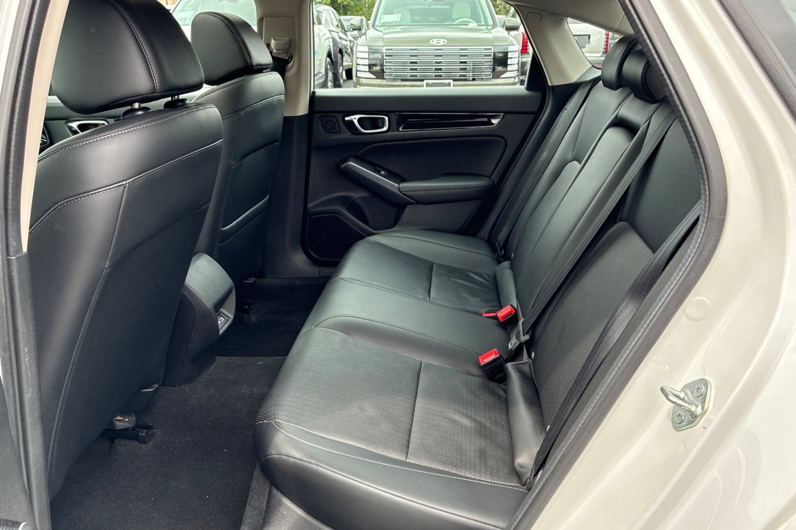 Used 2024 Platinum White Pearl Honda Touring image 21