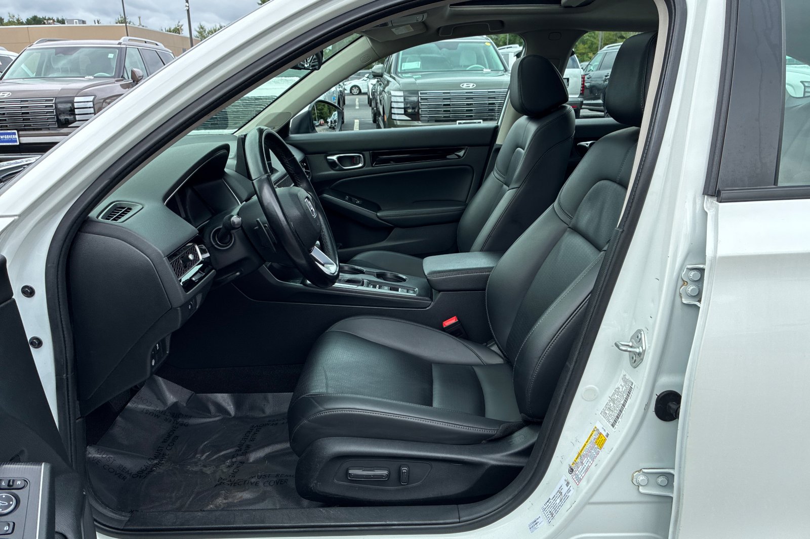Used 2024 Platinum White Pearl Honda Touring image 11