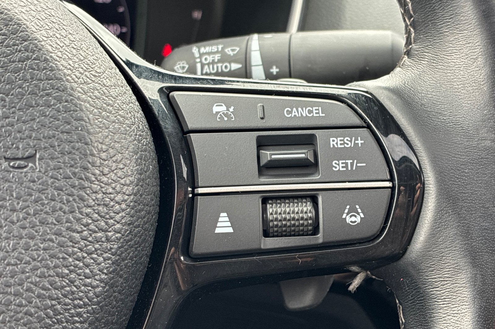 Used 2024 Platinum White Pearl Honda Touring image 34