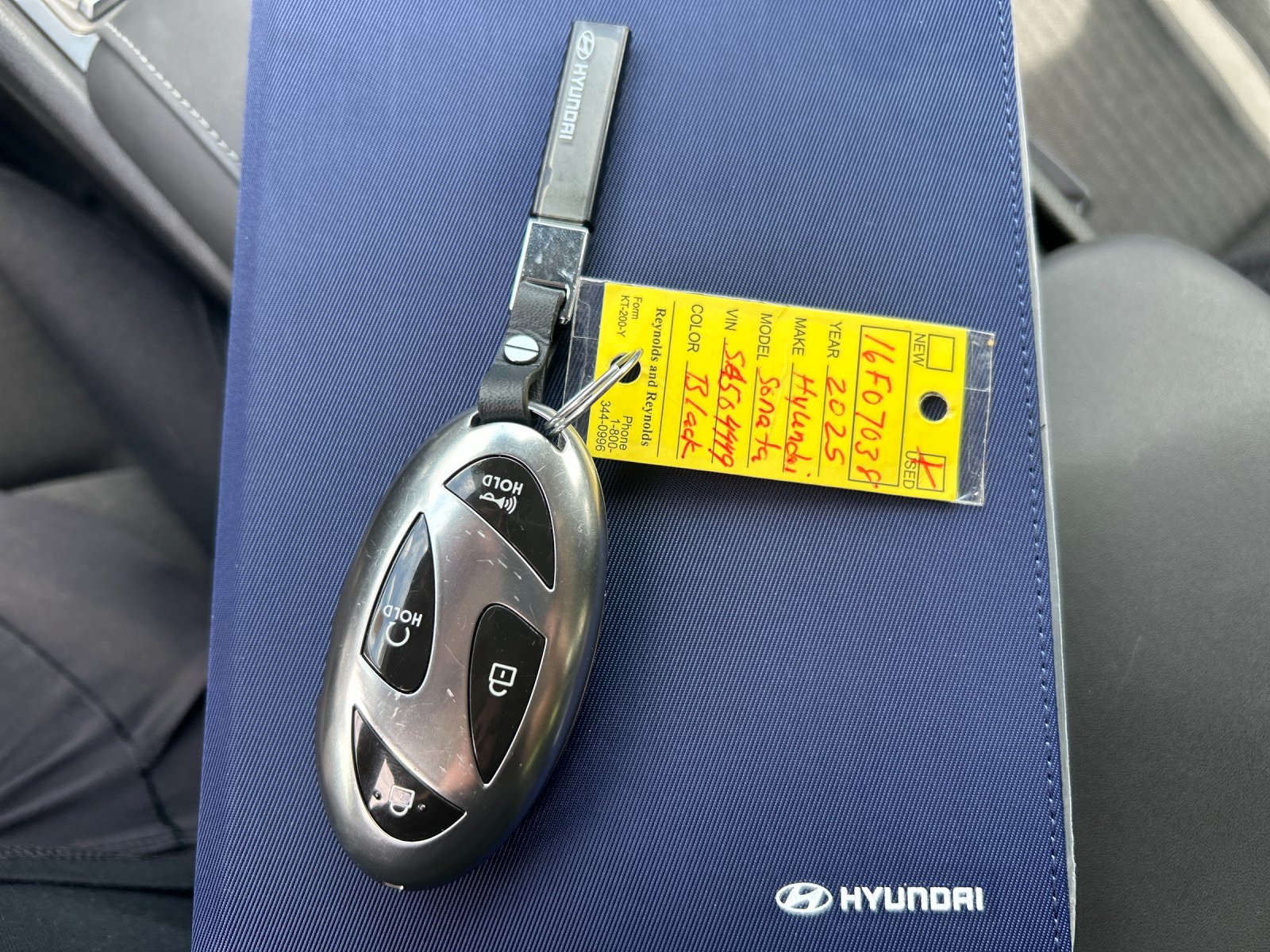 Used 2025 Abyss Black Hyundai SEL image 10