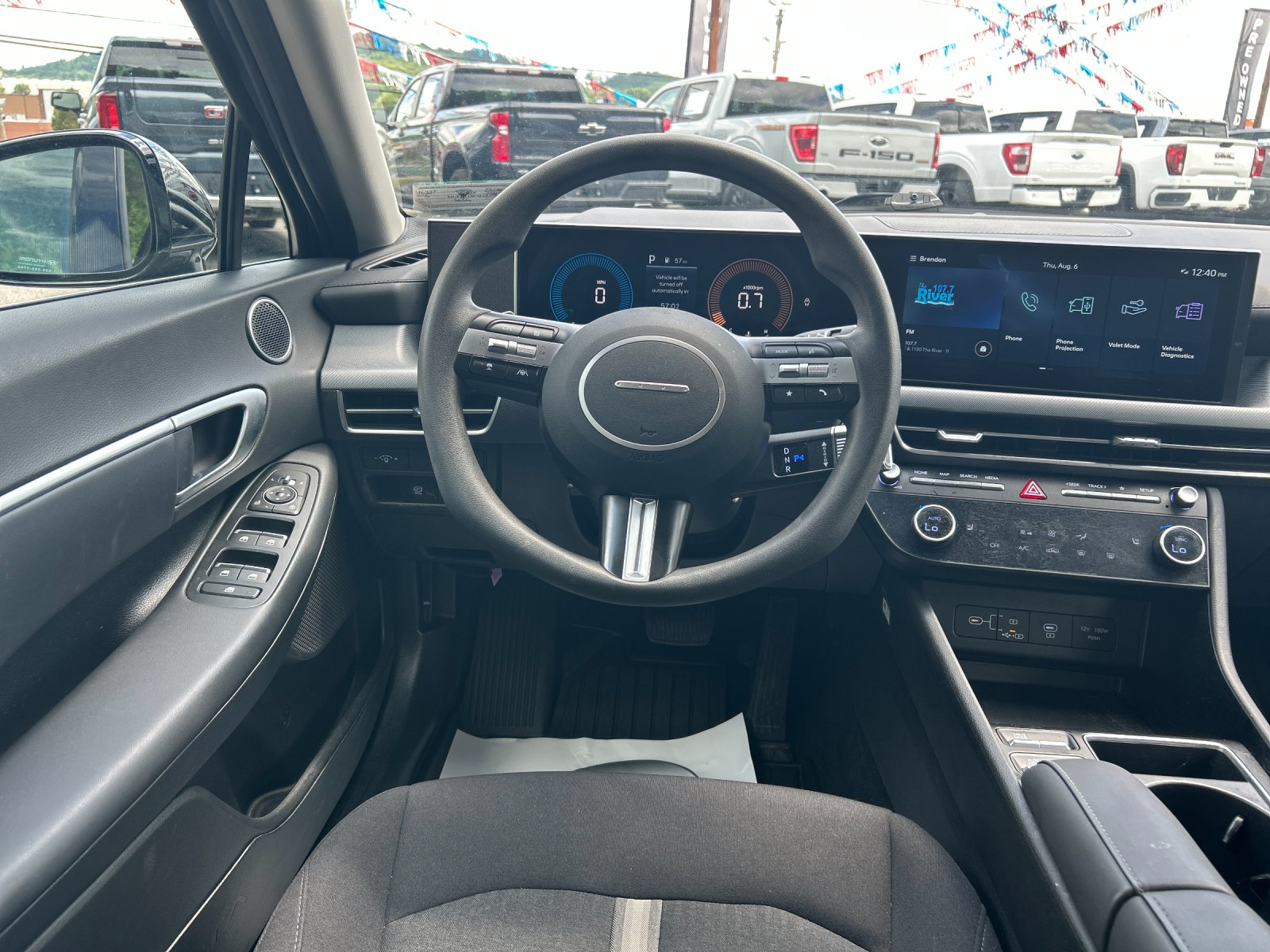 Used 2025 Abyss Black Hyundai SEL image 17