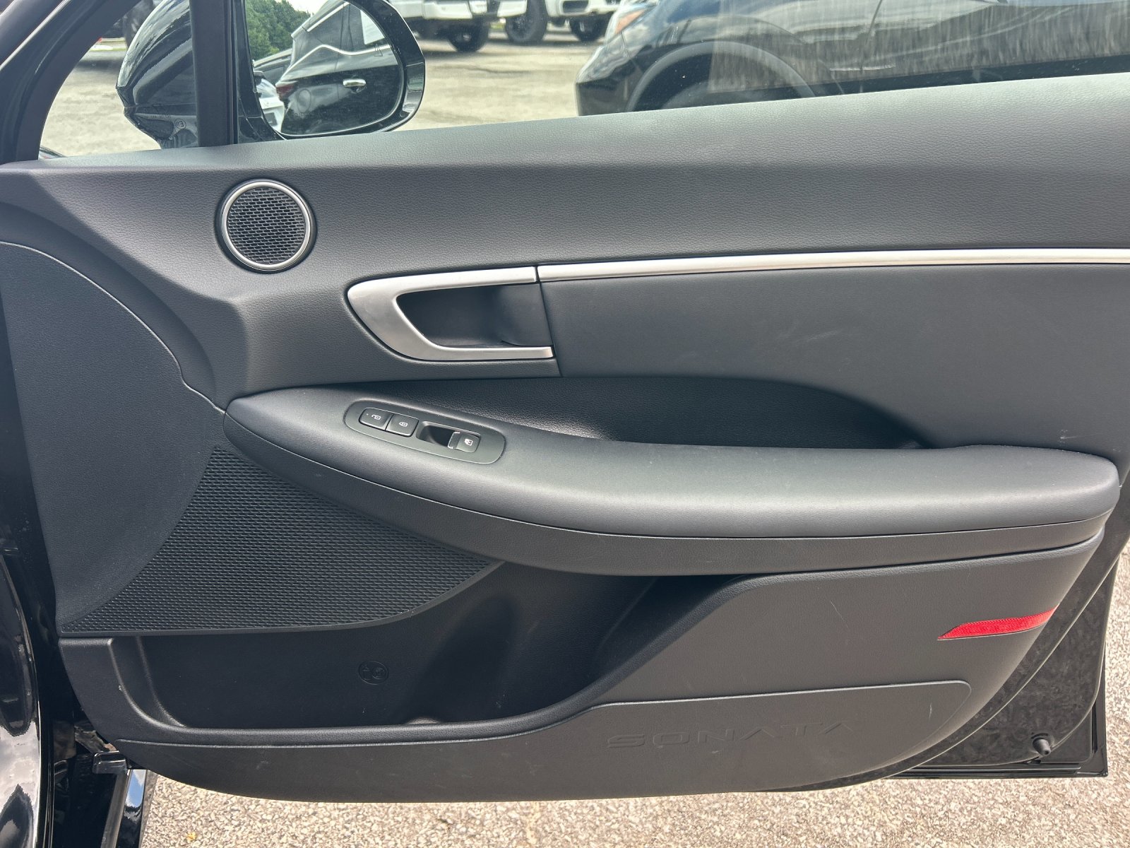 Used 2025 Abyss Black Hyundai SEL image 20