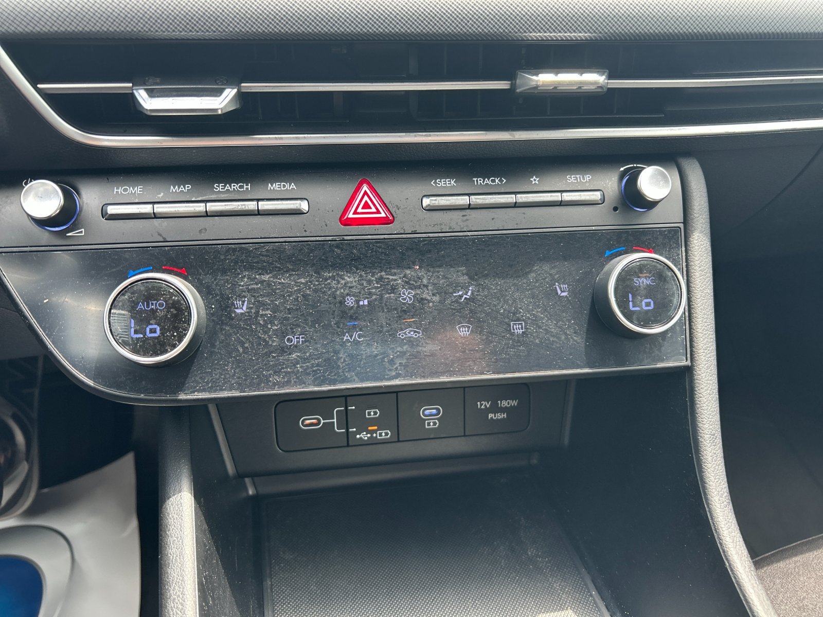 Used 2025 Abyss Black Hyundai SEL image 24