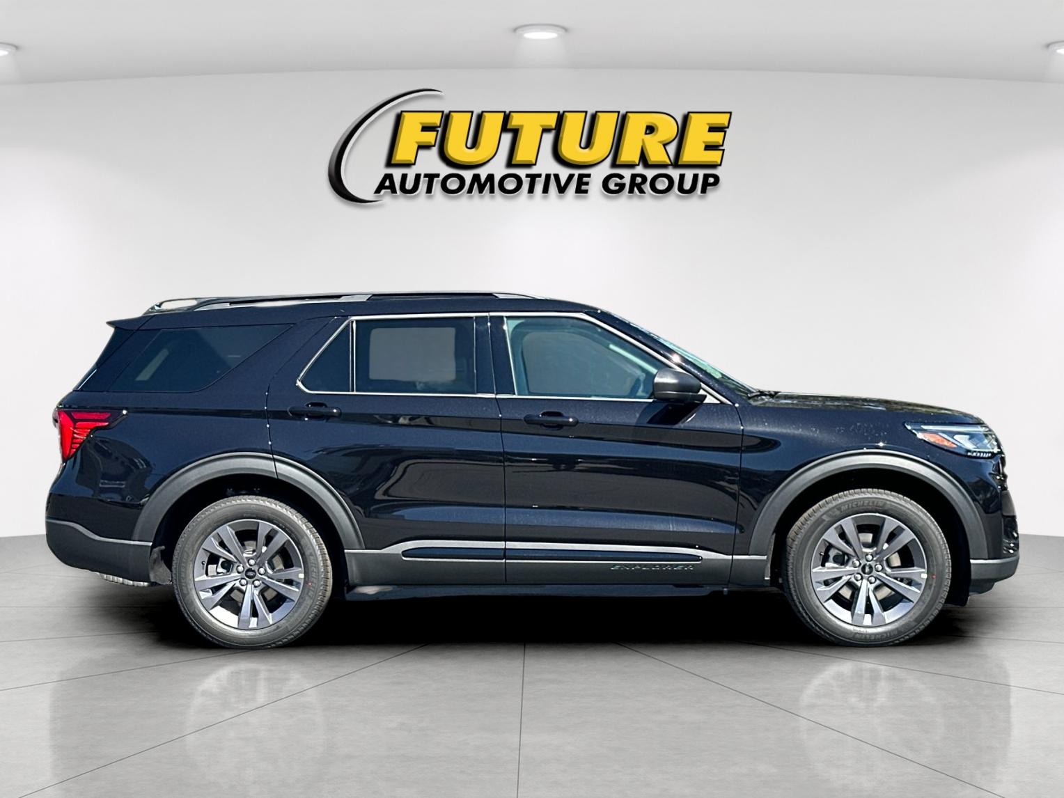 New 2026 Agate Black Metallic Ford Active image 2