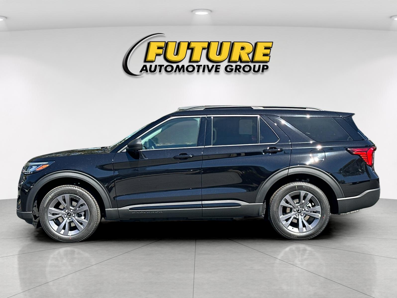 New 2026 Agate Black Metallic Ford Active image 6